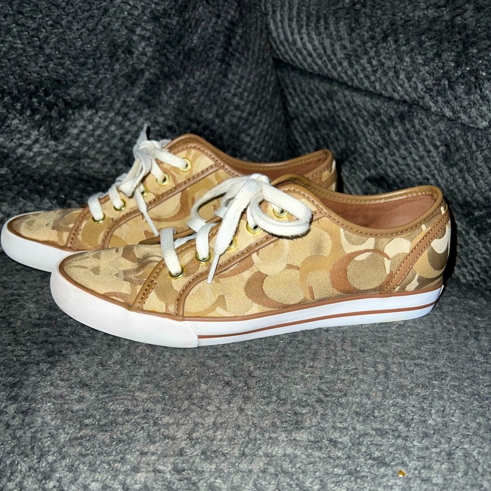 COACH womens sneakers size 81/2